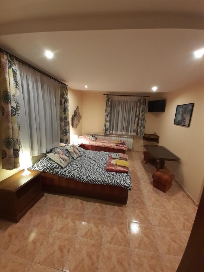 Appartamento Jastrzab Ropienka Esterno foto