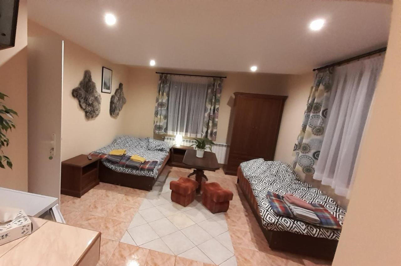 Appartamento Jastrzab Ropienka Esterno foto