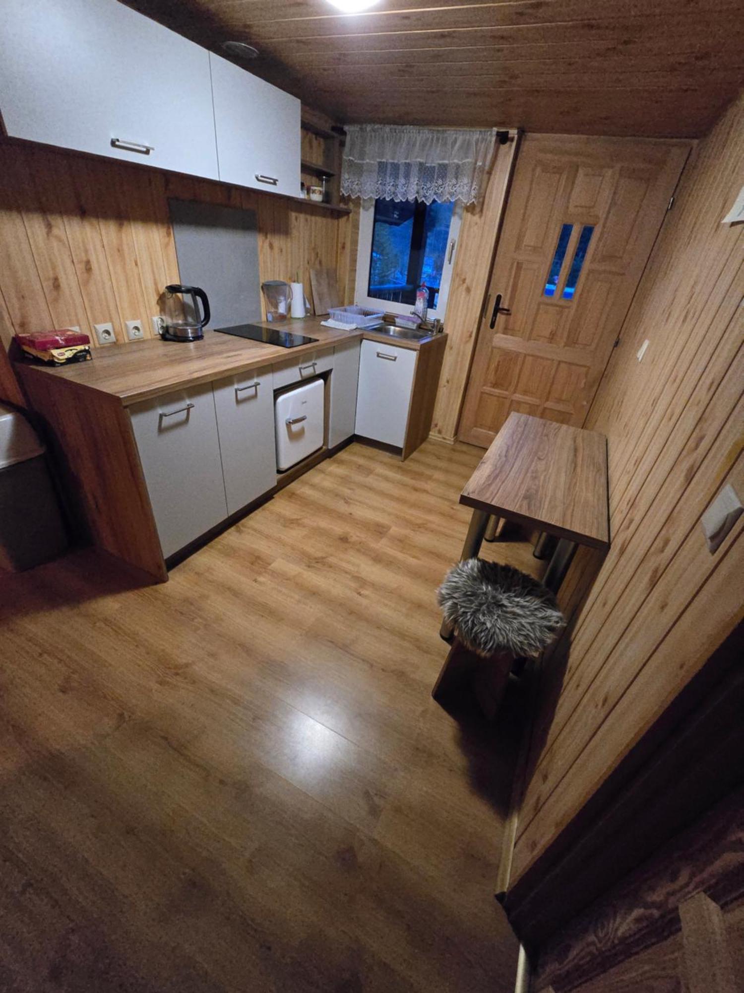 Appartamento Jastrzab Ropienka Esterno foto